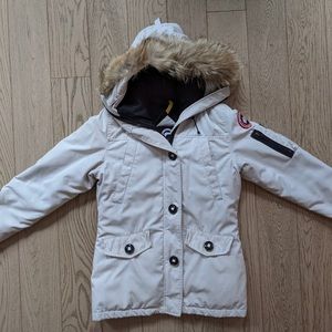 Women’s Canada goose white montebello parka